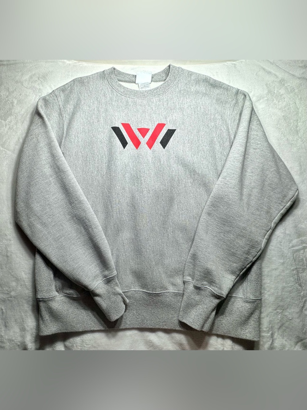 Champion Reverse Weave Men's Gray Fleece Crewneck Pullover Graphic Sweatshirt